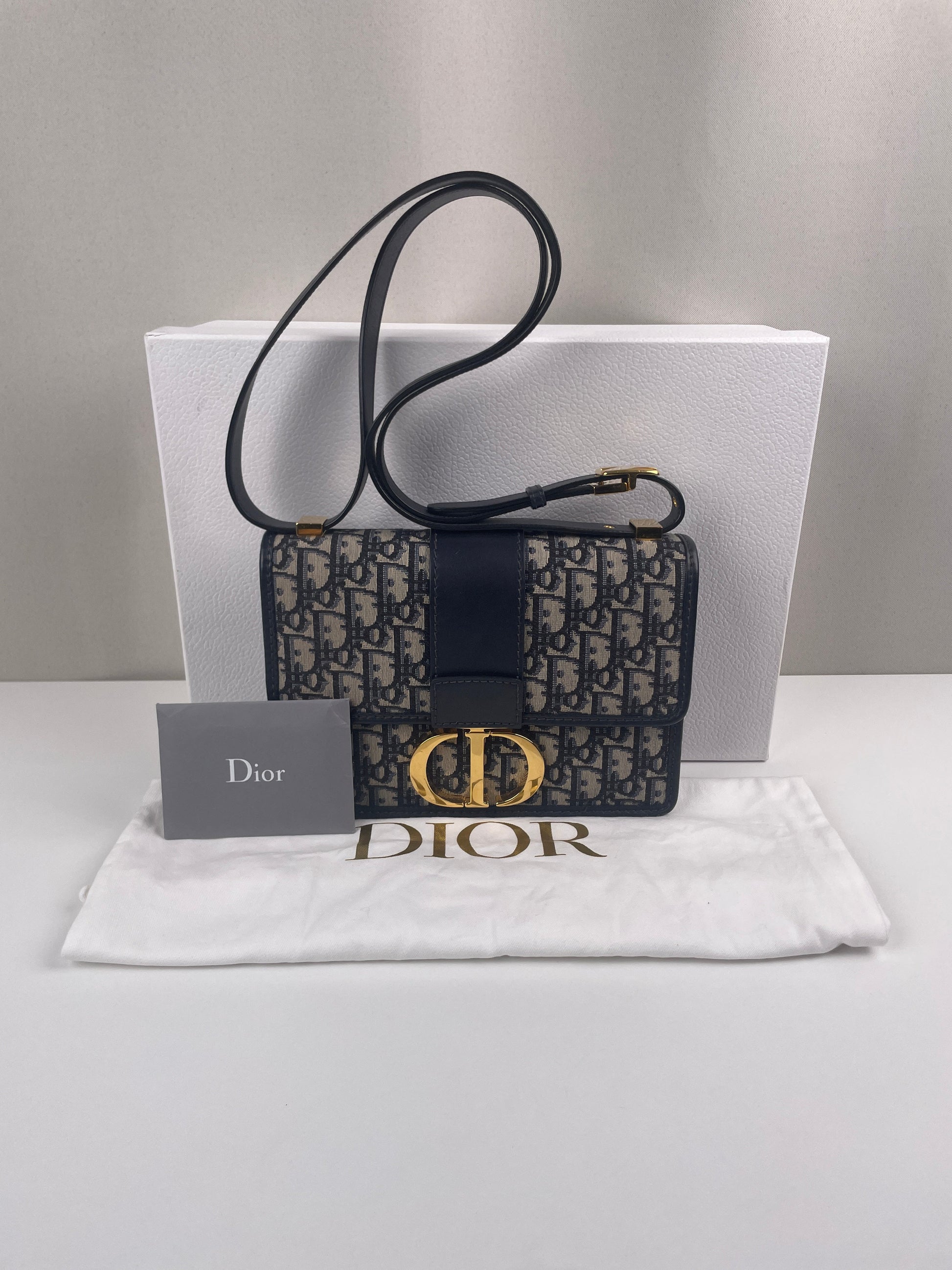 Dior 30 Montaigne oblique blue