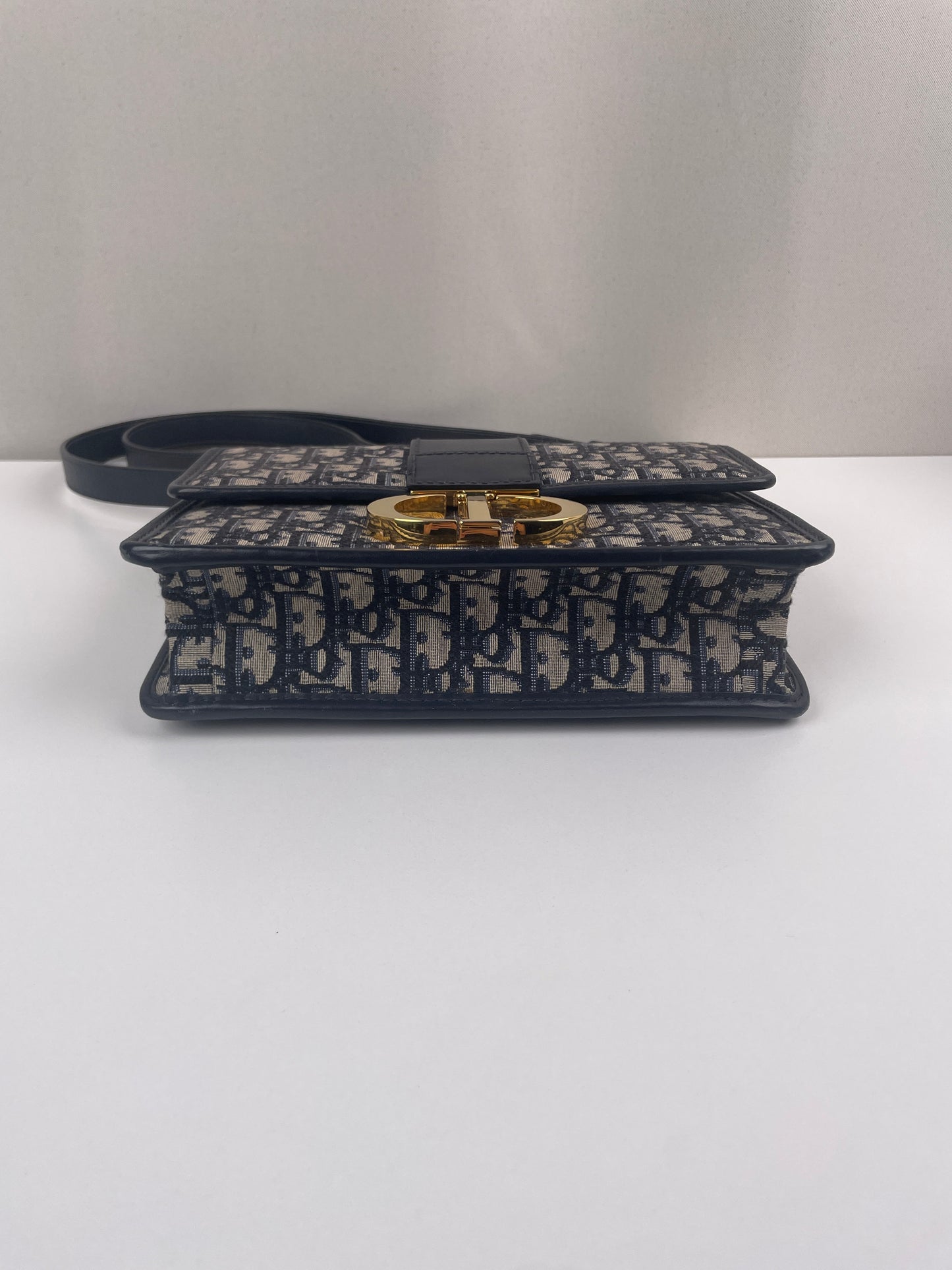 Dior 30 Montaigne oblique blue