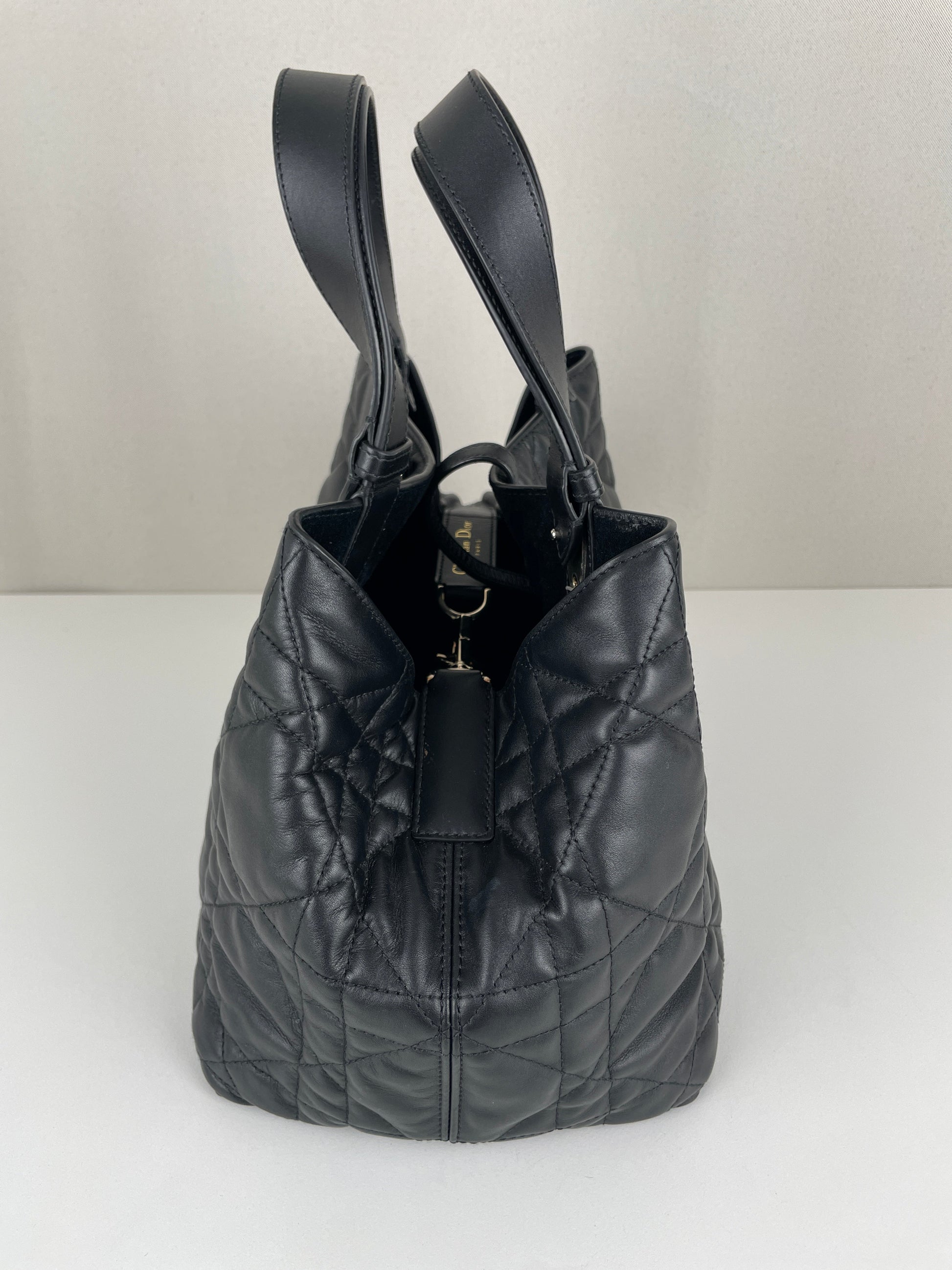 Tote Dior Toujours medium black leather