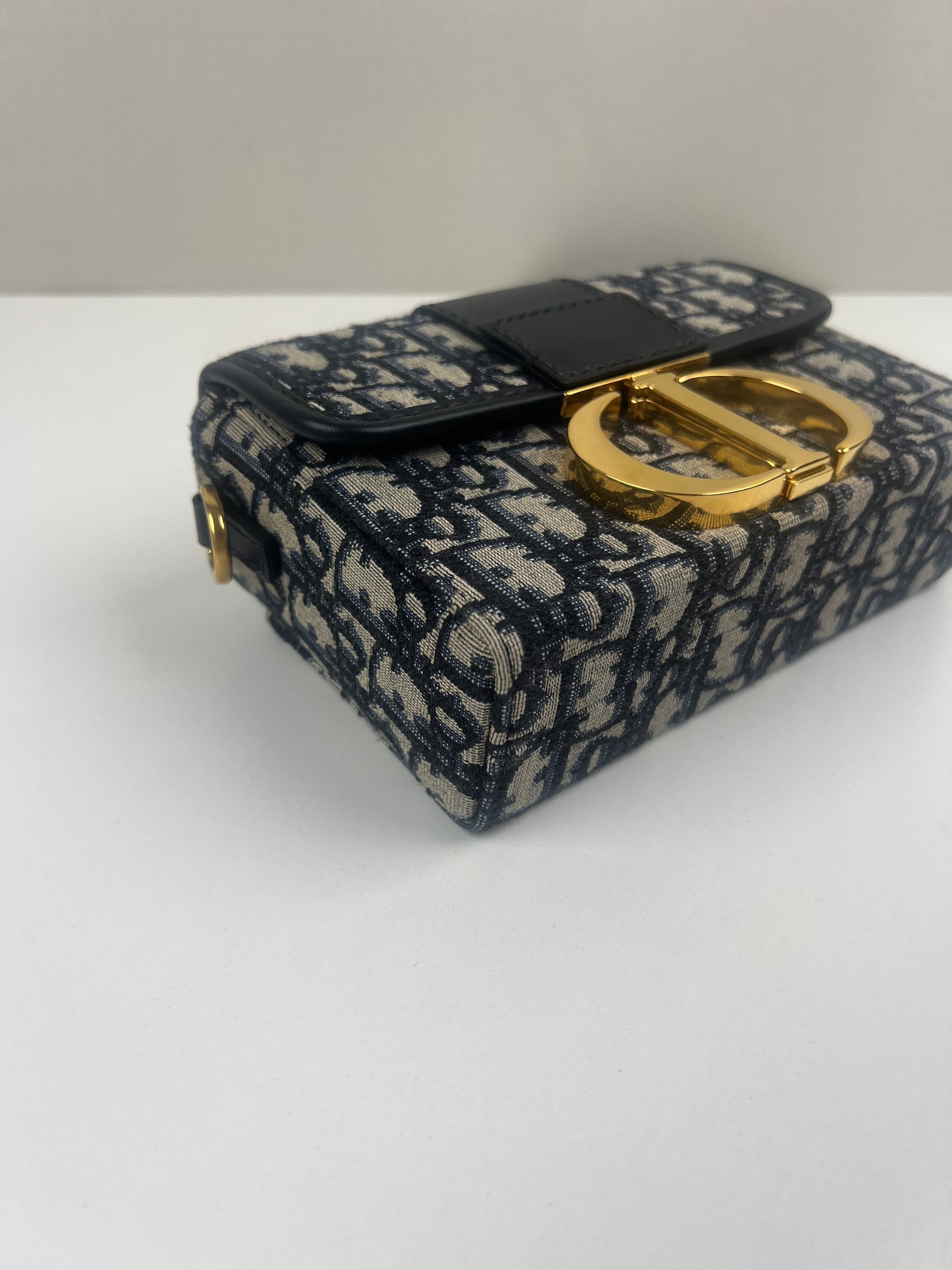 Dior petit 30 Montaigne oblique blue