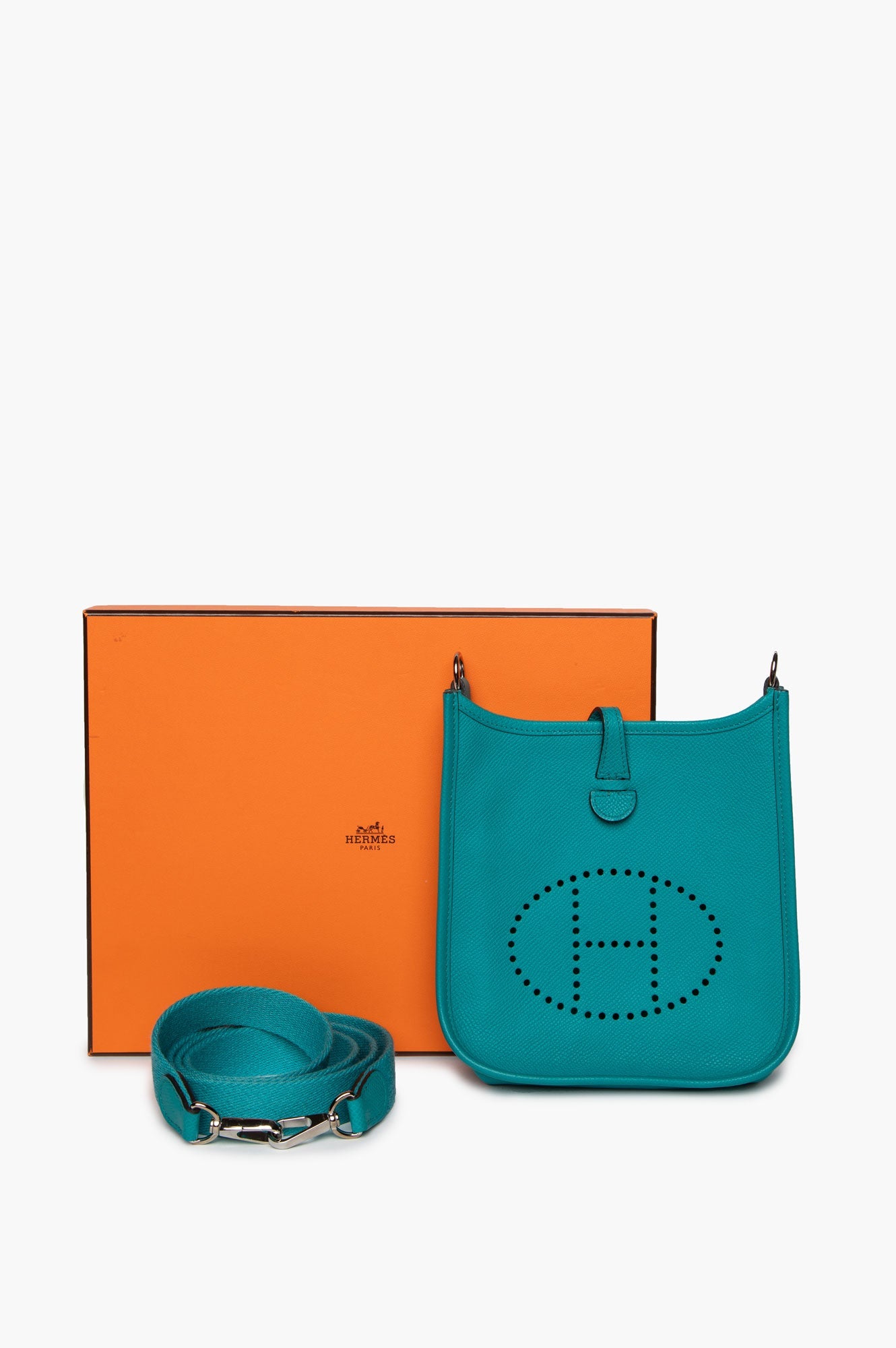 Hermès 2019 Turquoise Taurillon Clemence Evelyne TPM 16