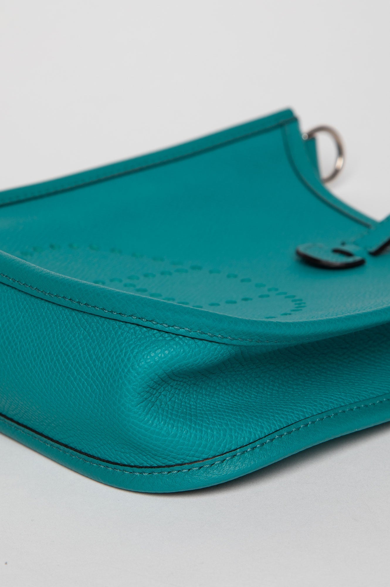 Hermès 2019 Turquoise Taurillon Clemence Evelyne TPM 16