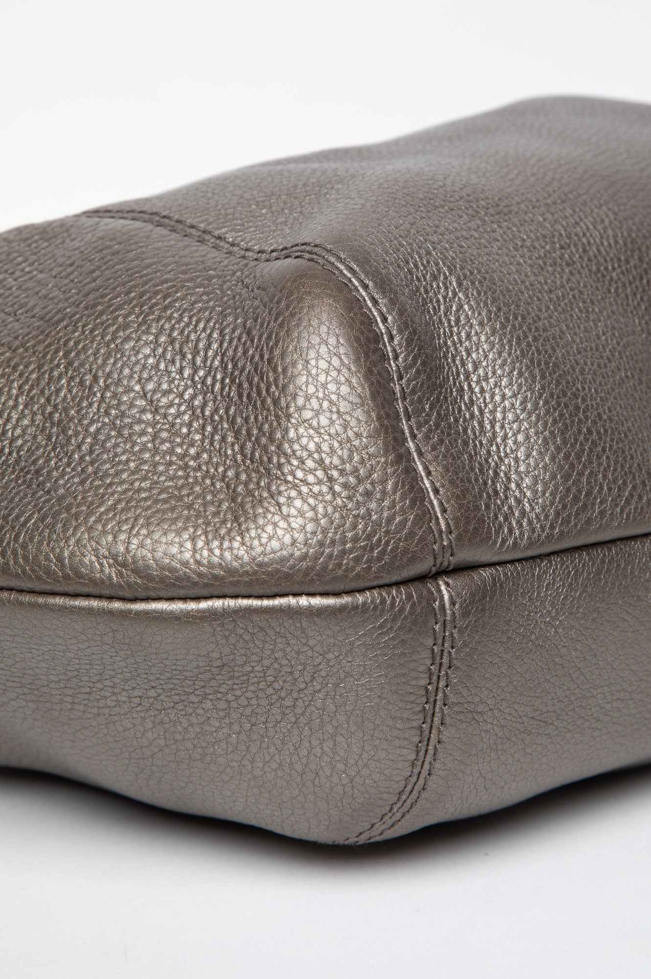 Gucci Metallic Pewter Pebbled Leather Techno Horsebit Hobo Bag