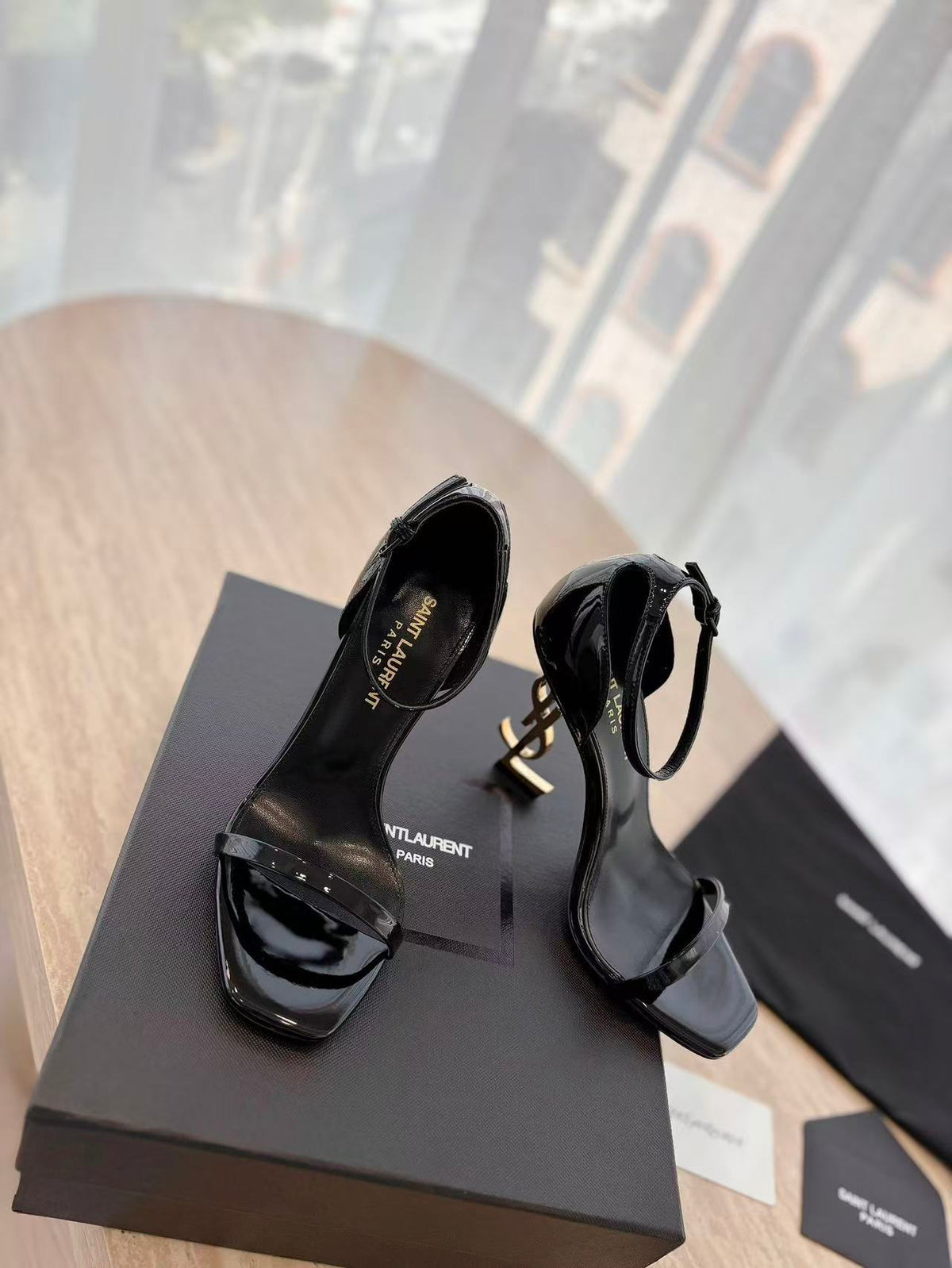 SAINT LAURENT Classic High Heels & Sandals