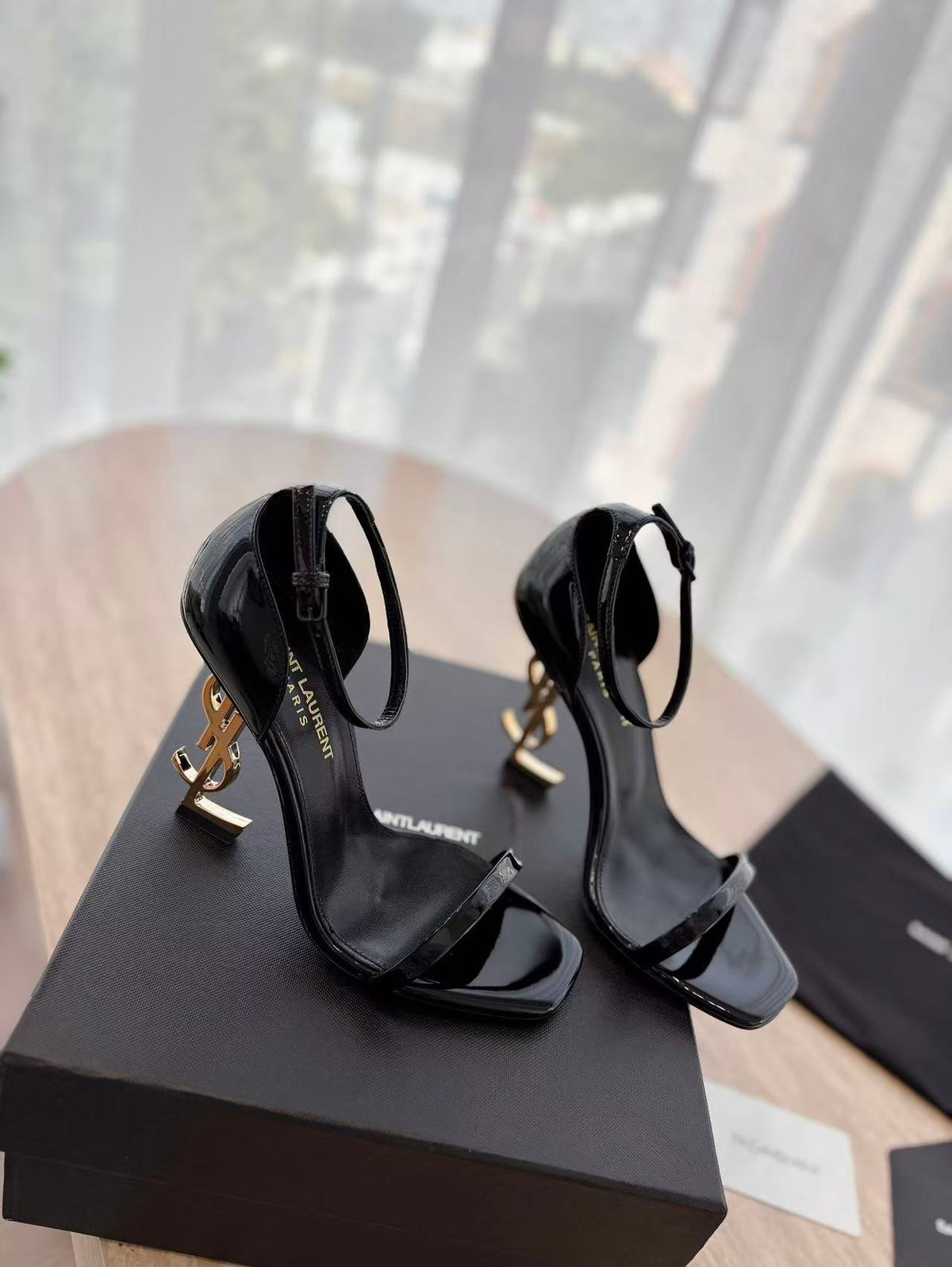 SAINT LAURENT Classic High Heels & Sandals