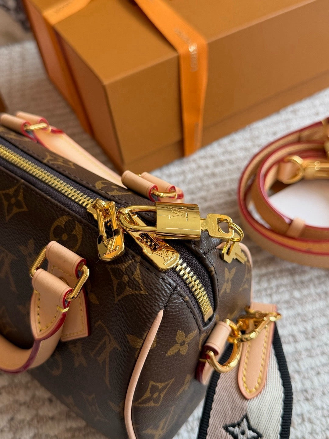 Speedy-Style Pillow Bag